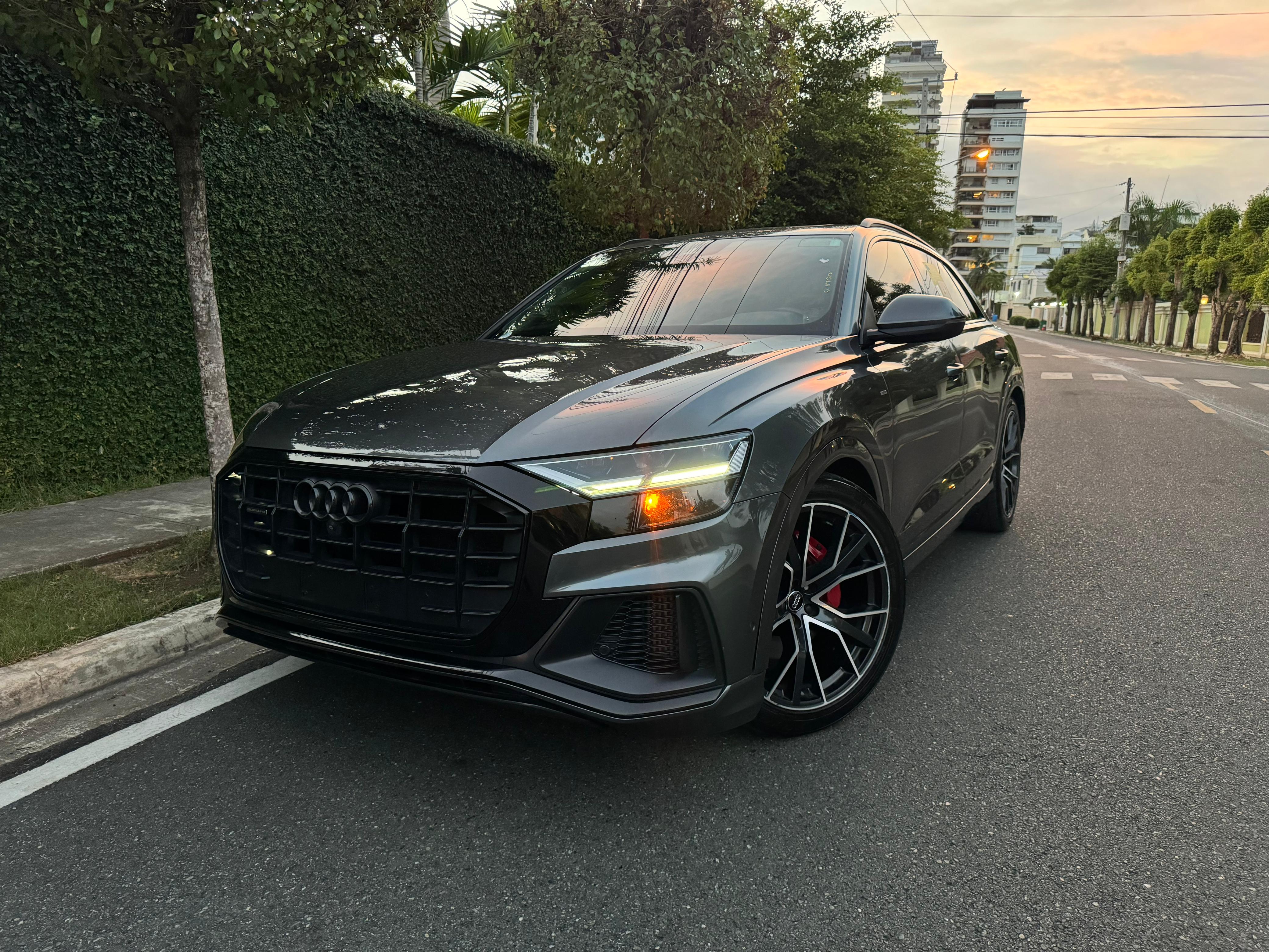 jeepetas y camionetas - Audi Q8 Premium Plus 2019, S-line Package