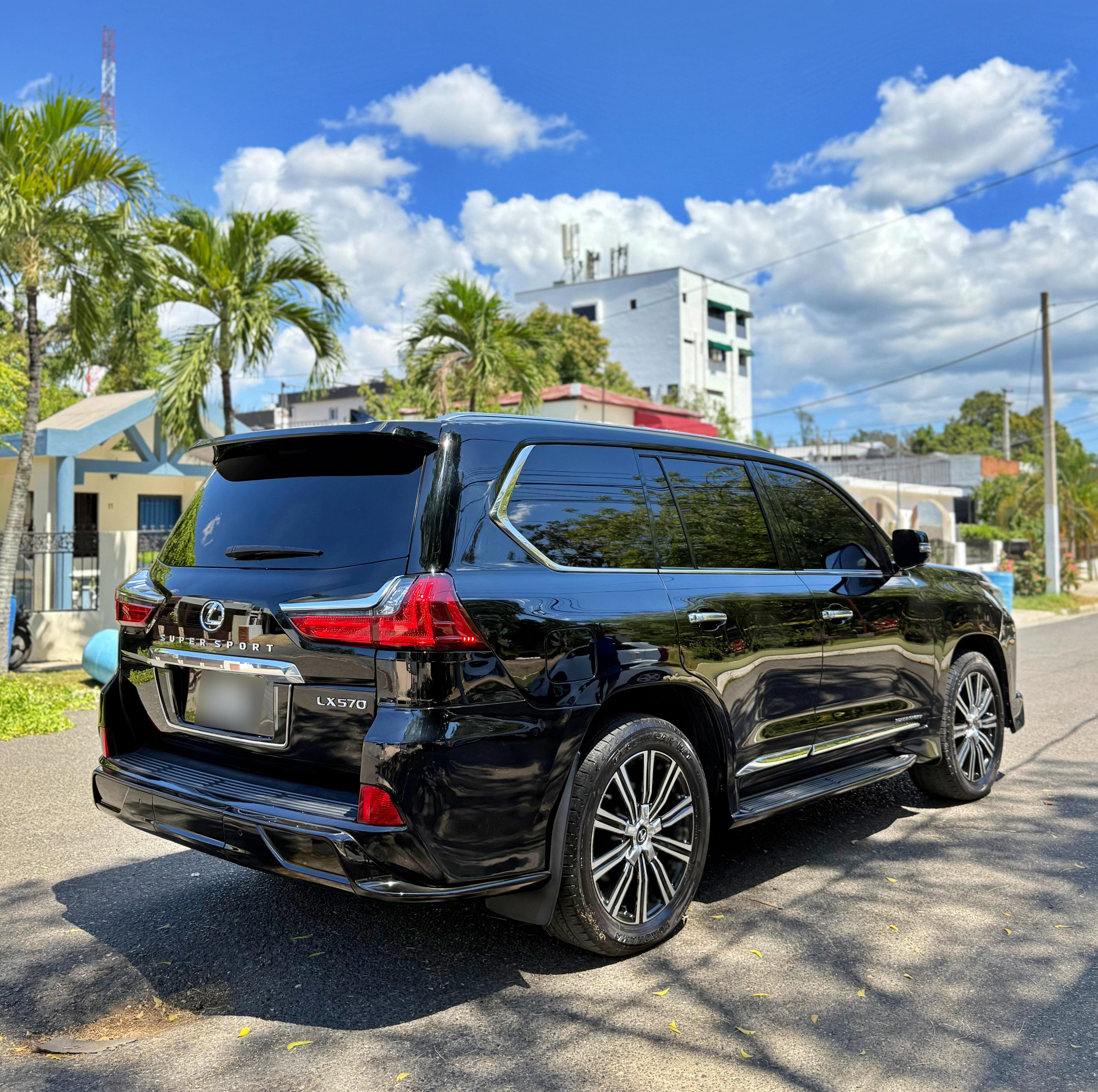 jeepetas y camionetas - lexus LX 570 2017  2