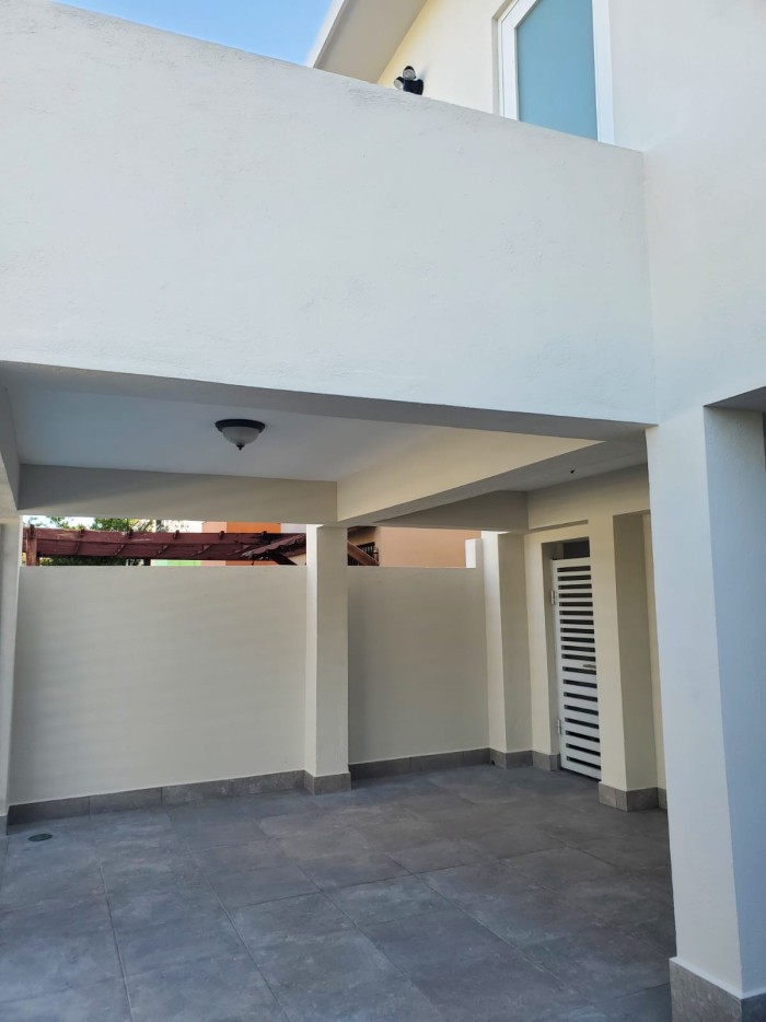 casas - En Venta Espectacular Casa tipo Dúplex con Apartamento incluido Bavaro 7