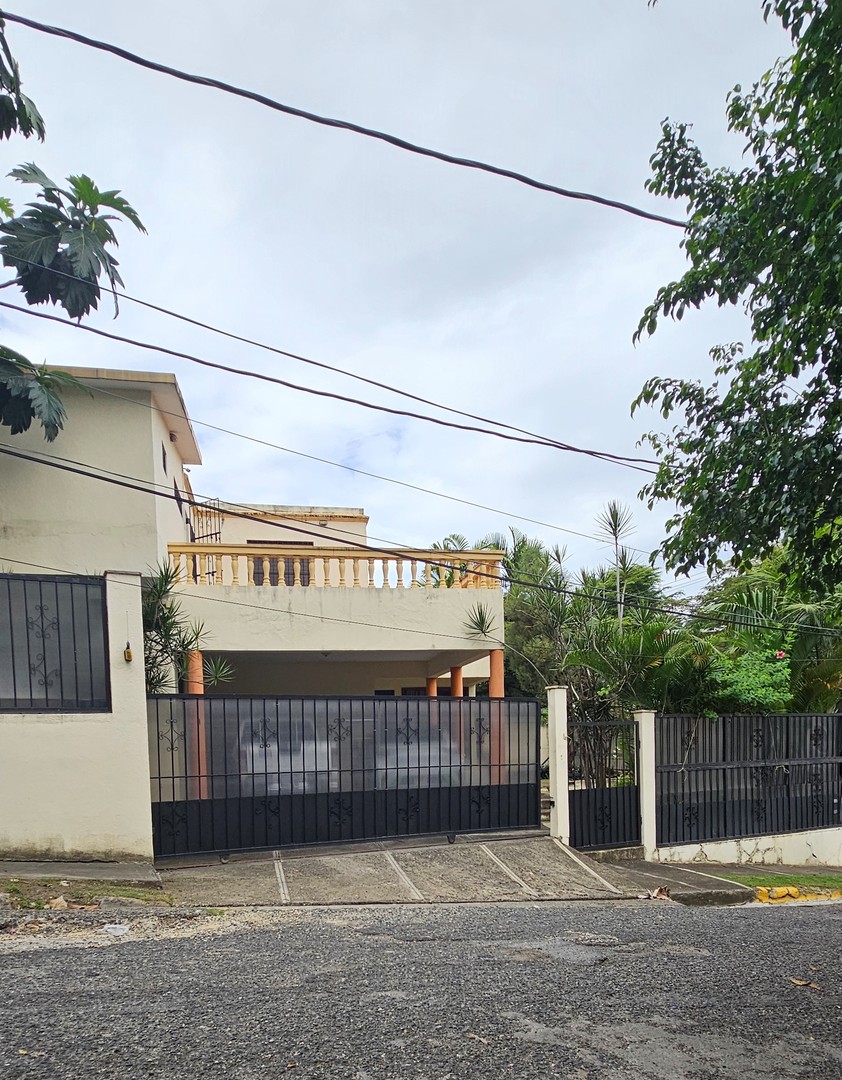 casas - Venta de Casa o solar de Esquina Comercial 1