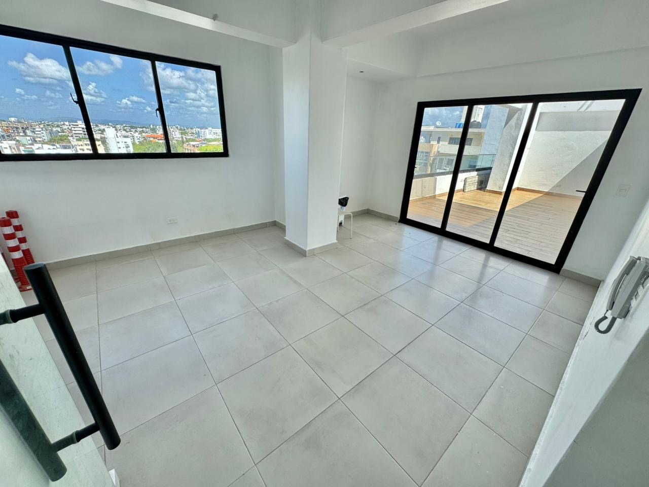 apartamentos - Alquiló millón piso 7 dos hab dos baños parqueo  3