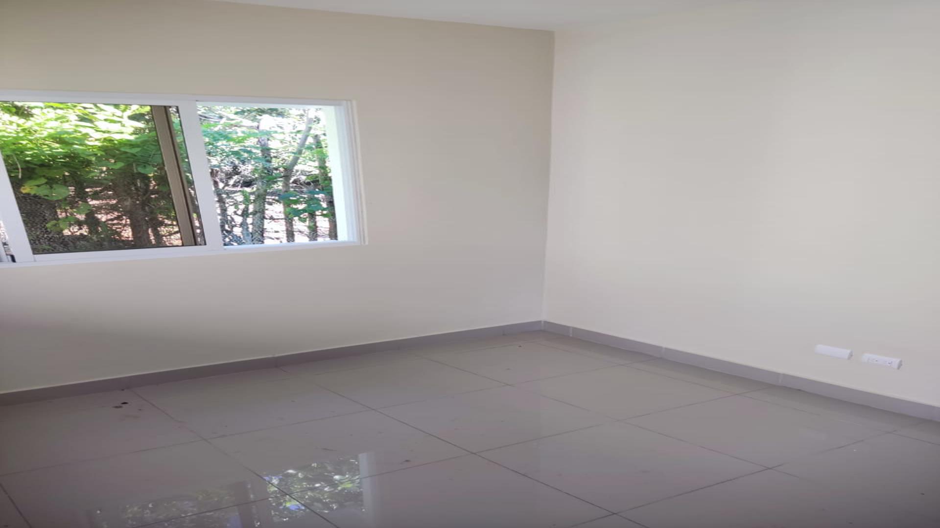 casas - CASA EN VENTA DE OPORTUNIDAD EN SANTO DOMINGO NORTE  9