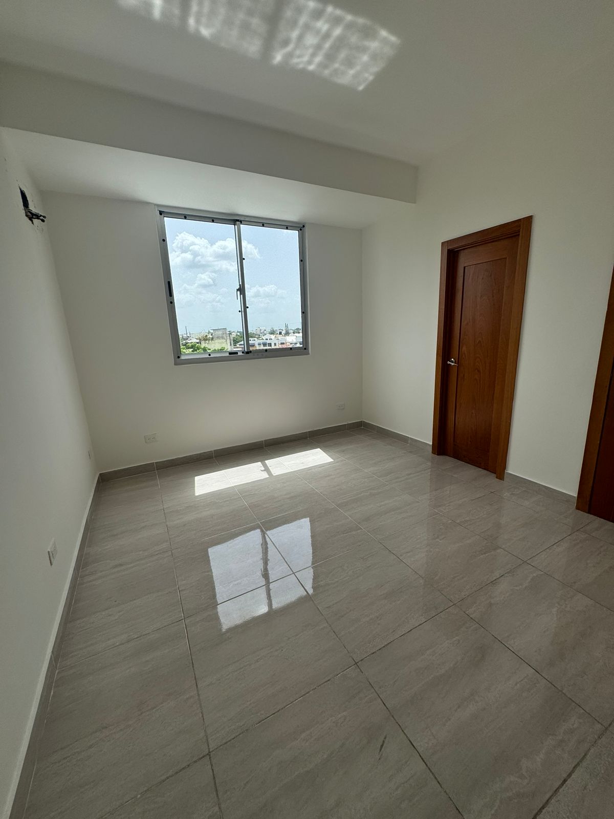 apartamentos - Vendo Julieta Morales una hab baño parqueo 