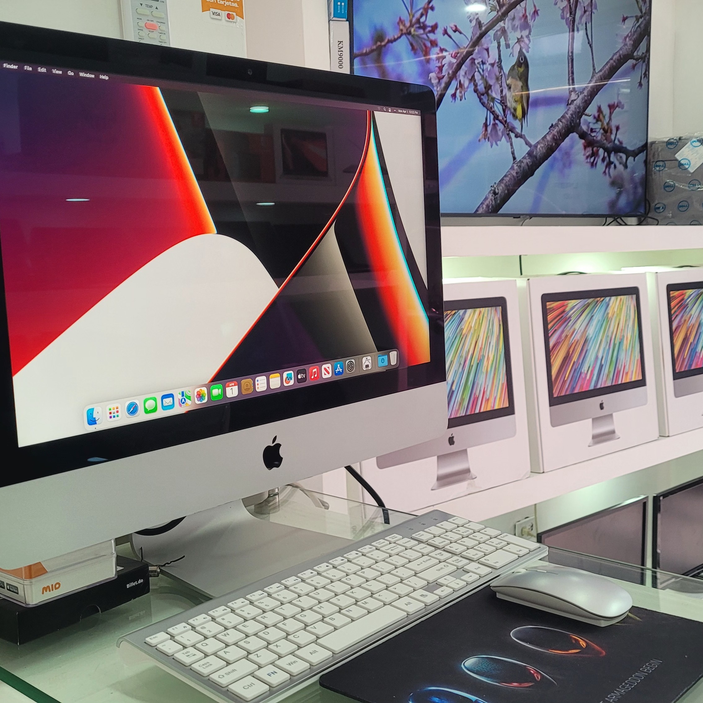 computadoras y laptops - imac 4K Retina 21.5 Pulg Core i7 Ram 16gb ddr4 Disco 256gb SSD RADEON PRO 4GB 0