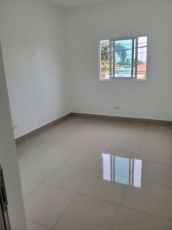 casas - En Venta Espectacular Casa tipo Dúplex con Apartamento incluido Bavaro 8