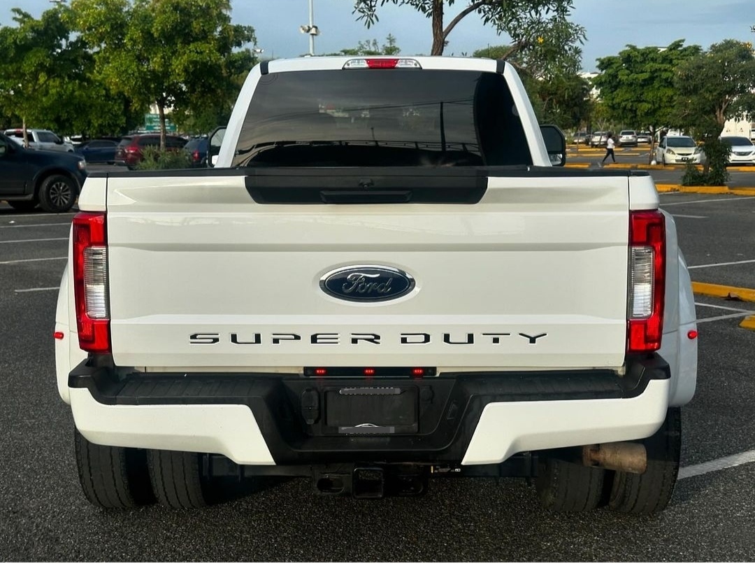 jeepetas y camionetas - 2018 Ford F350 XLT Super Duty Diesel  4