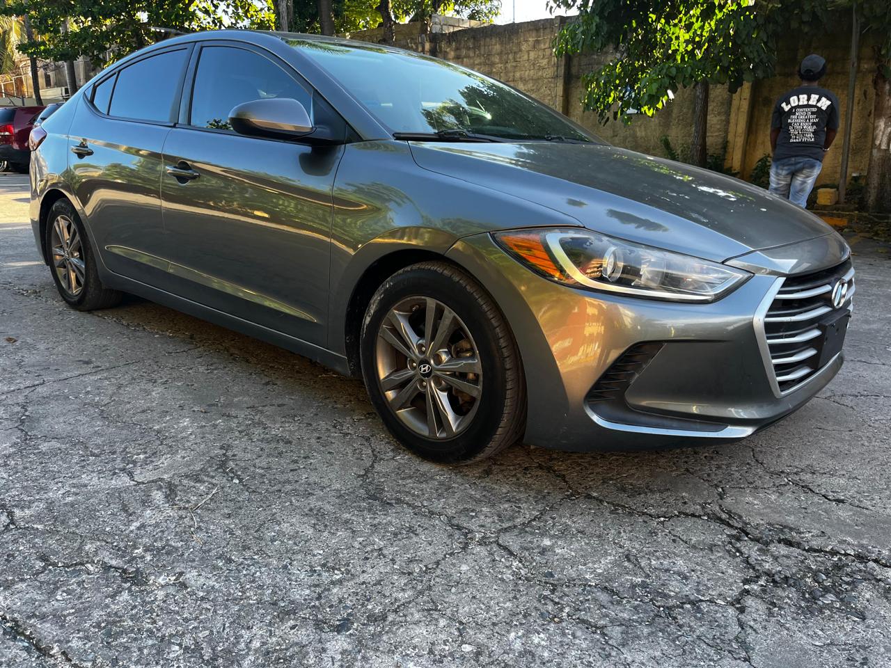 carros - hiunday elantra sle 2018 1