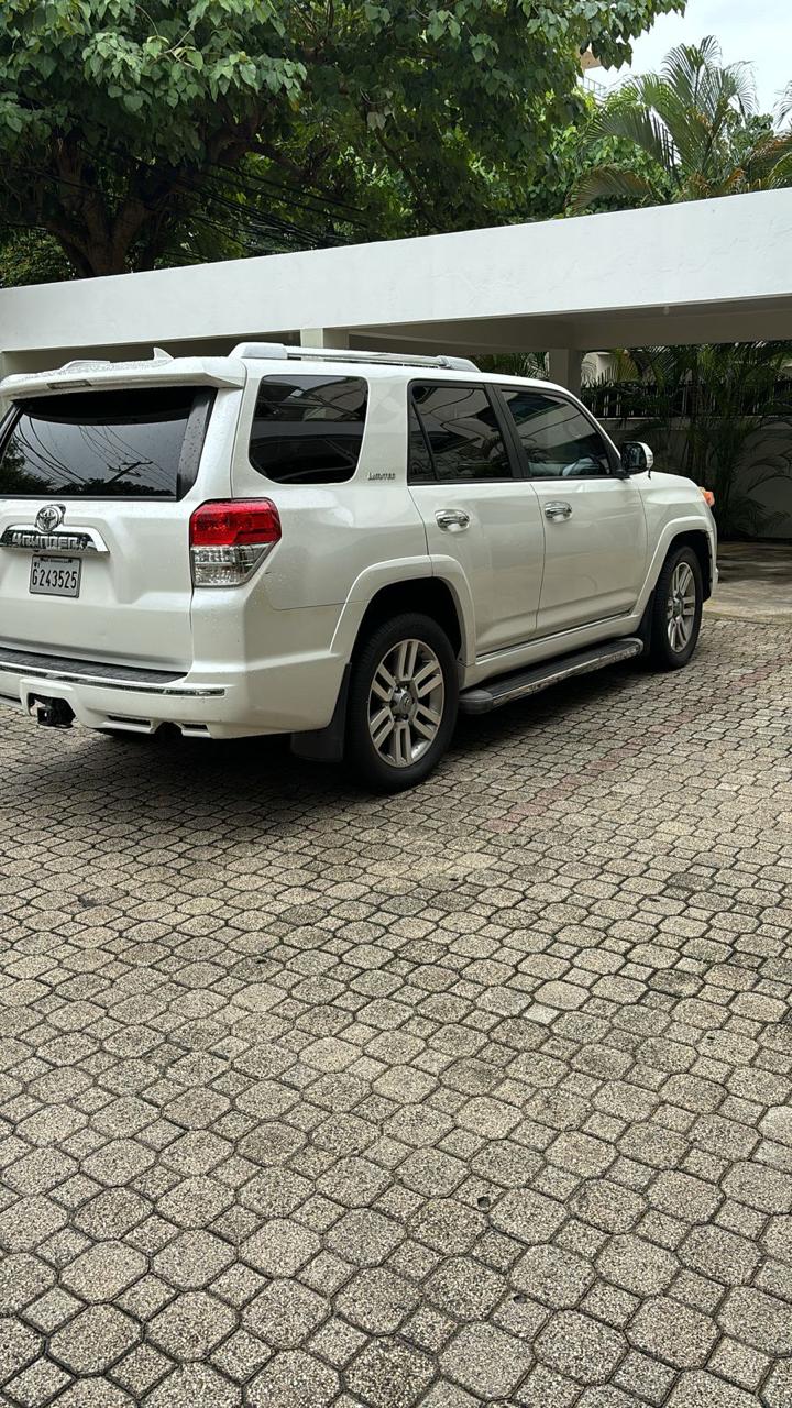 jeepetas y camionetas - Toyota 4runner límite 2011  4