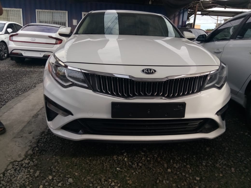 carros - KIA K5 2019 BLANCODESDE: RD$ 800,000.00 1