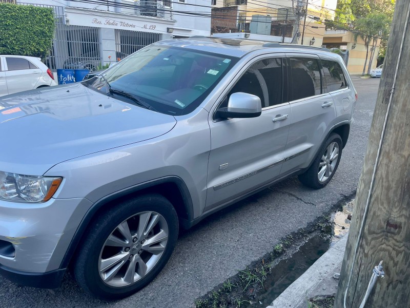 jeepetas y camionetas - Jeep grand cherokee limited 2011 4x4 6