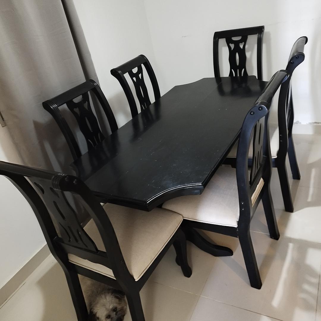 muebles y colchones - Comedor de Andiroba de 6 sillas 1