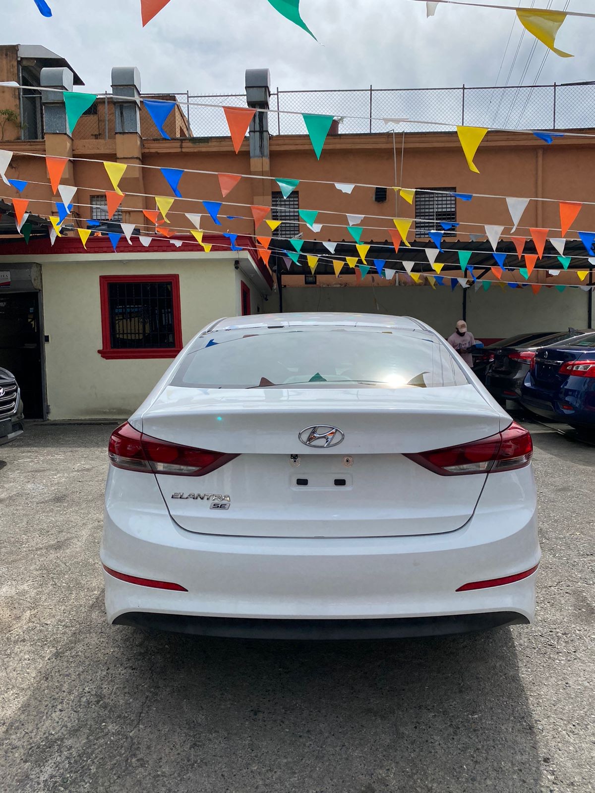 carros - HYUNDAI ELANTRA SE BLANCO 2018 5