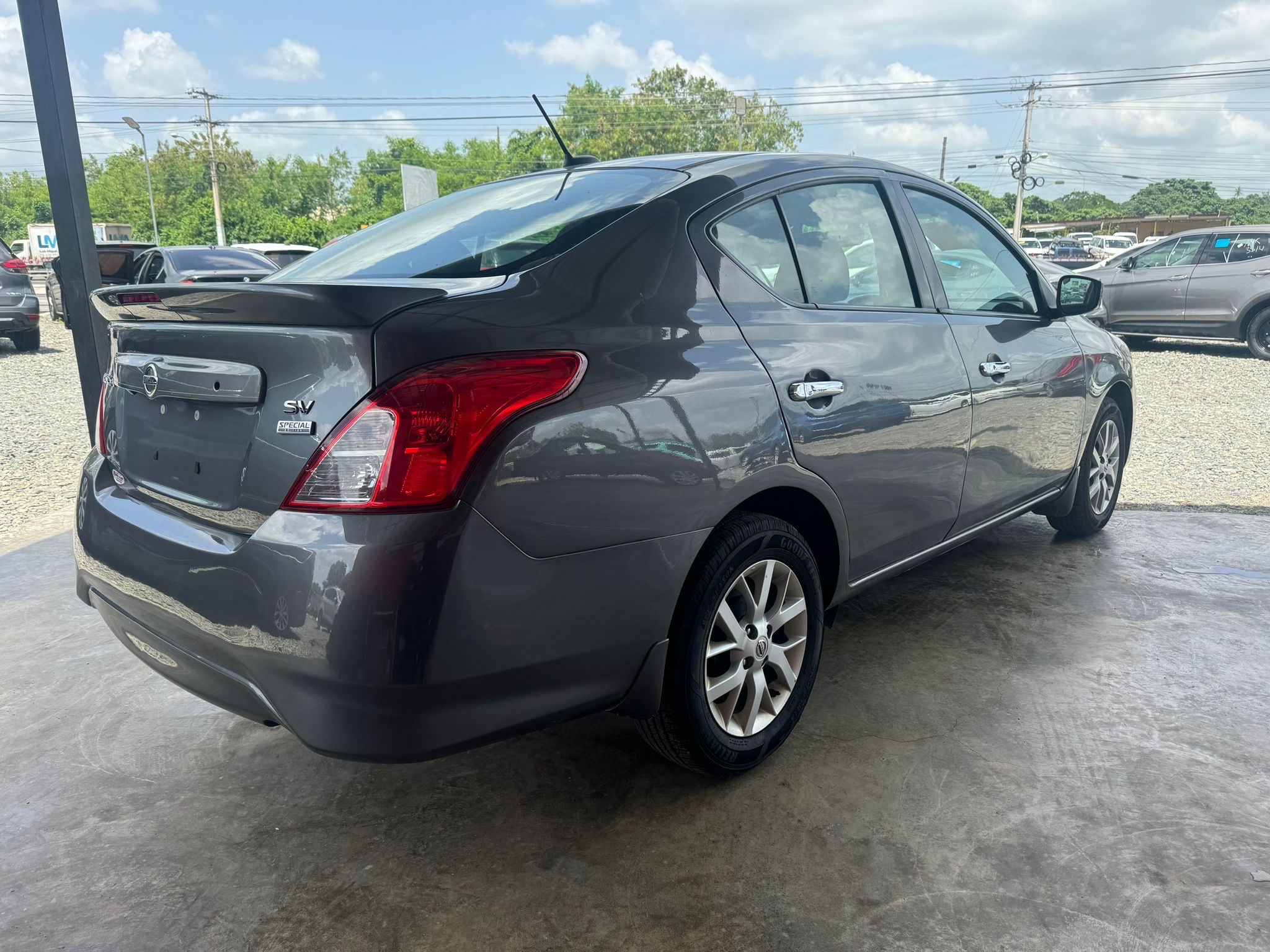 carros - Nissan Versa 2018 SV 3