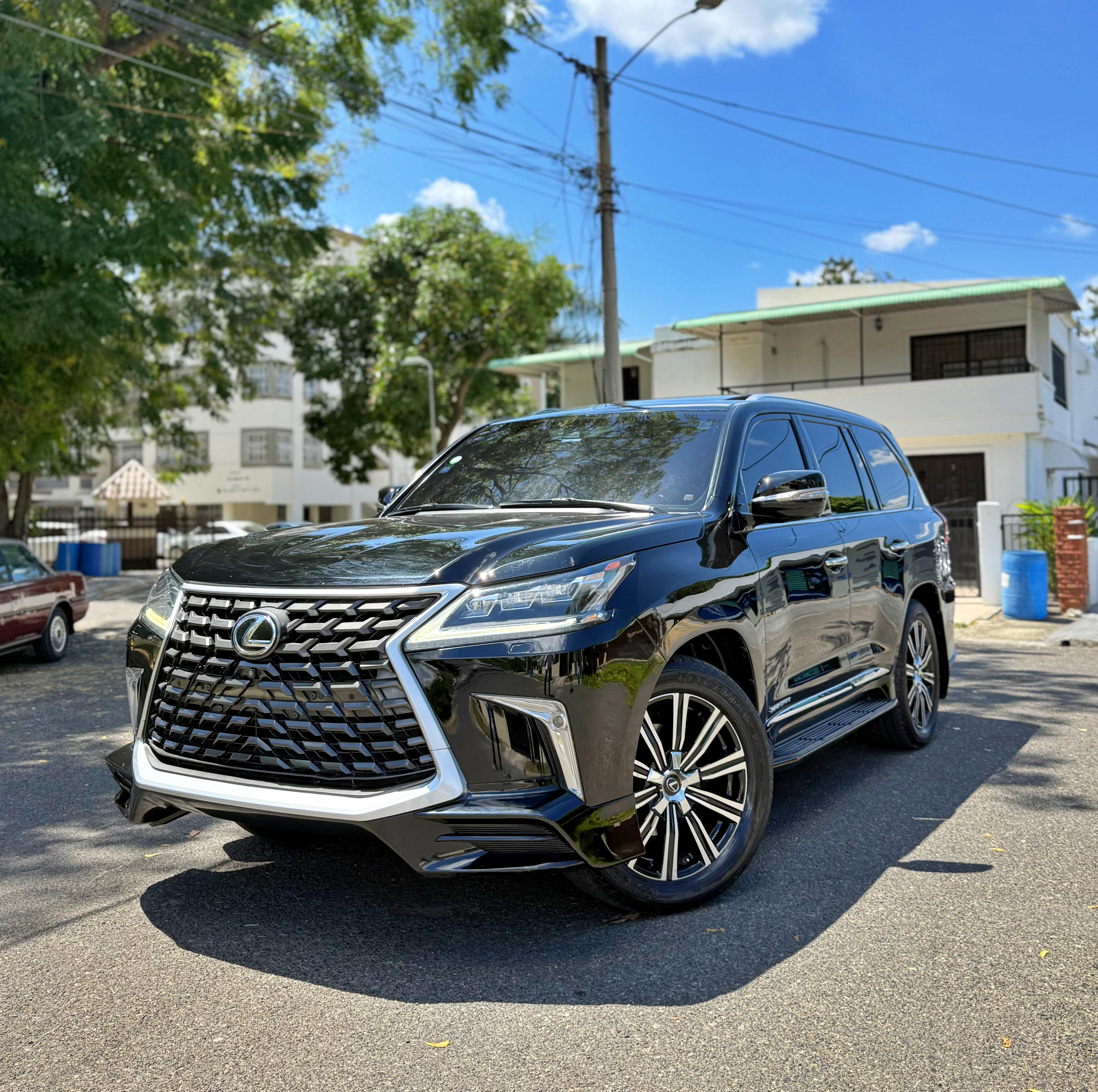 jeepetas y camionetas - lexus LX 570 2017  4