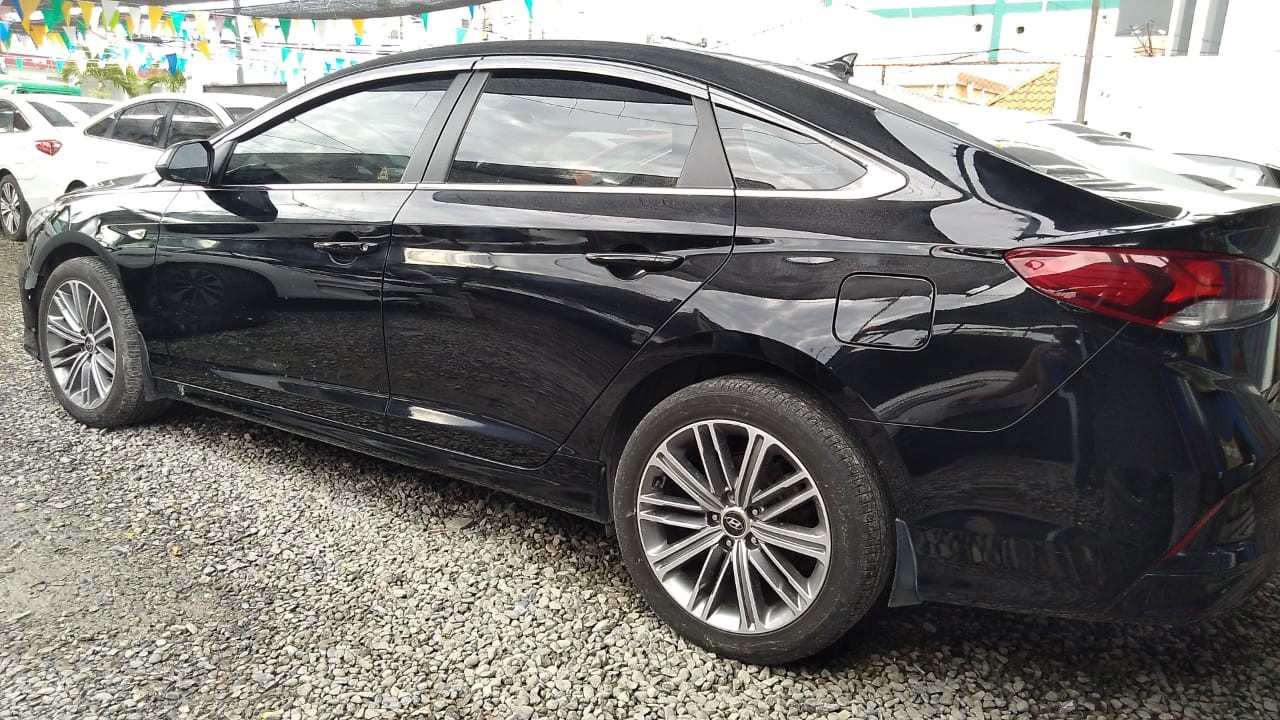 carros - HYUNDAI SONATA NEW RISE 2021 NEGRO 3