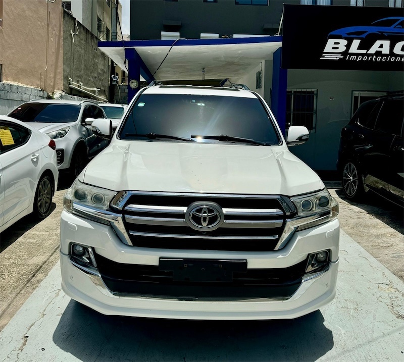 jeepetas y camionetas - Toyota Land Cruiser VX 2013 4