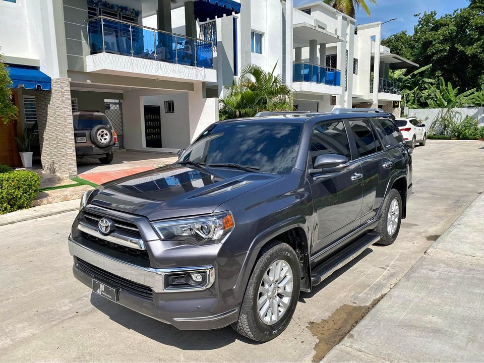 jeepetas y camionetas - Toyota 4runner limited 2021 0