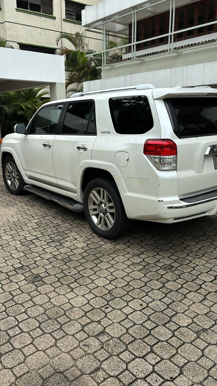 jeepetas y camionetas - Toyota 4runner límite 2011  6