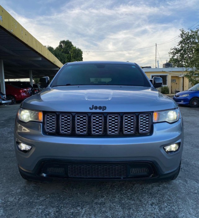 jeepetas y camionetas - Jeep grand cherokee limited 4x4 2017 