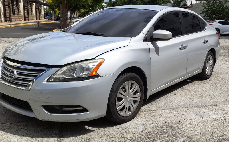 carros - Nissan sentra 2014 1