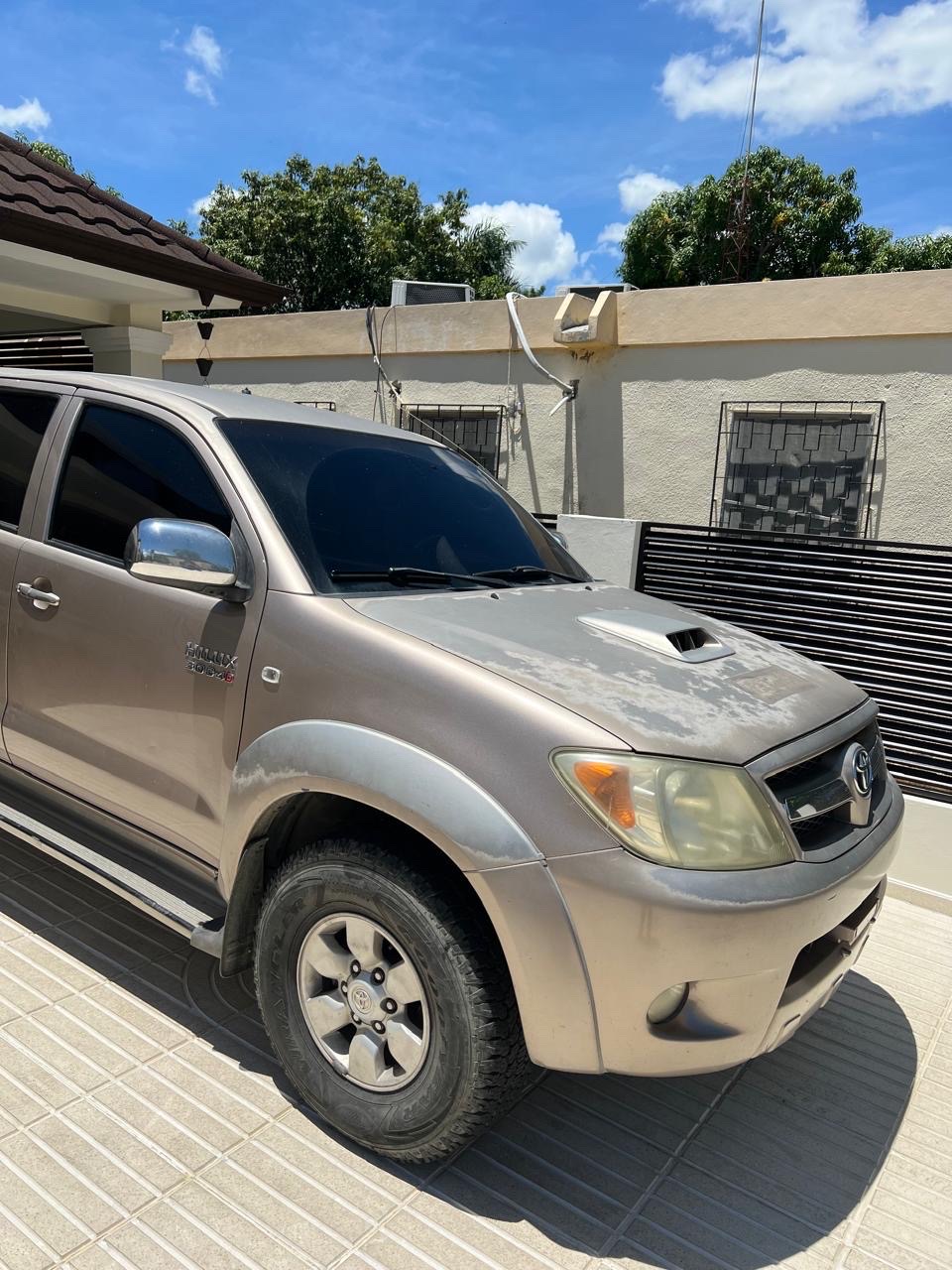 jeepetas y camionetas - TOYOTA HILUX 2006 1