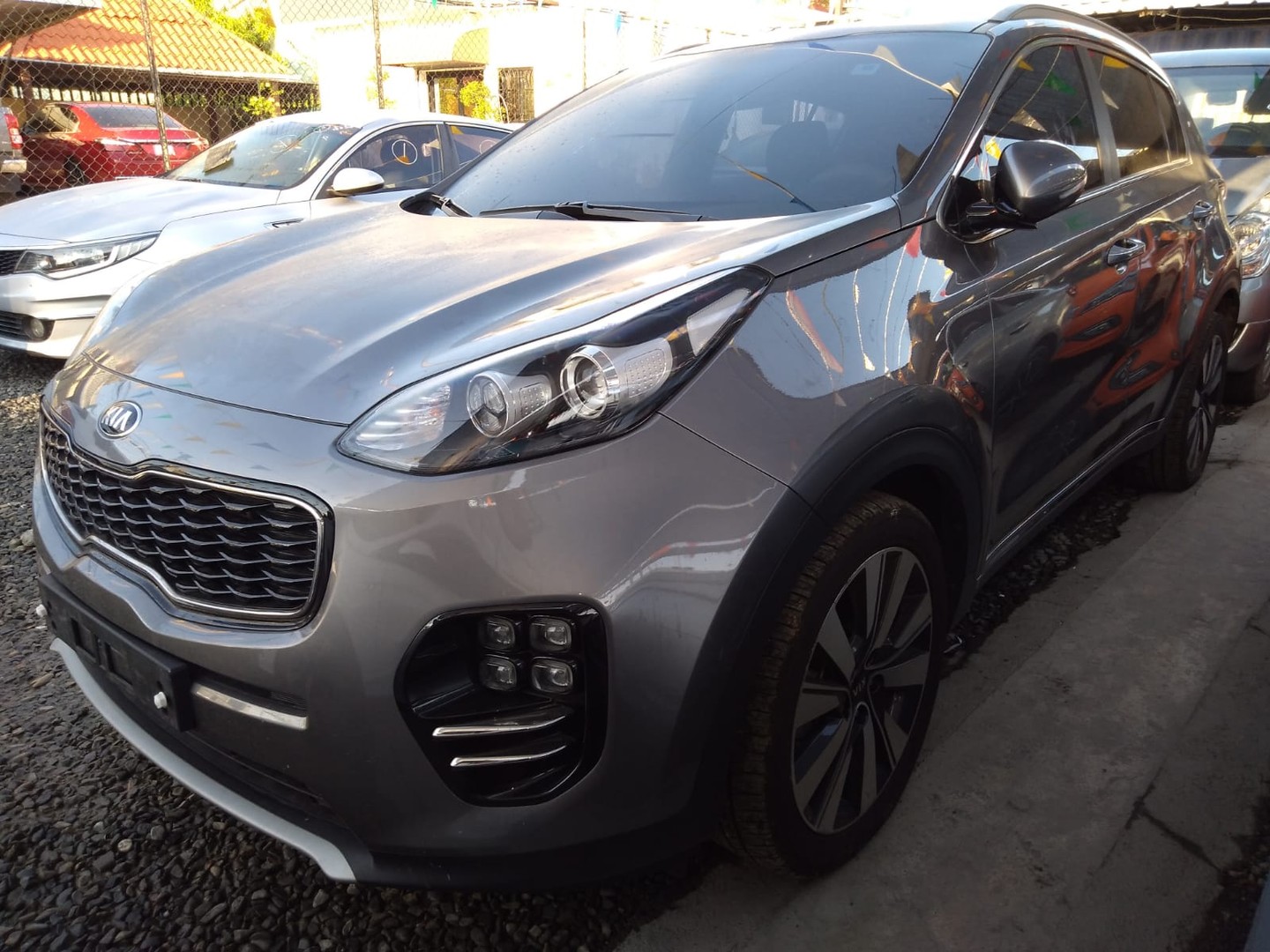 jeepetas y camionetas - KIA SPORTAGE 2018 GRIS 3