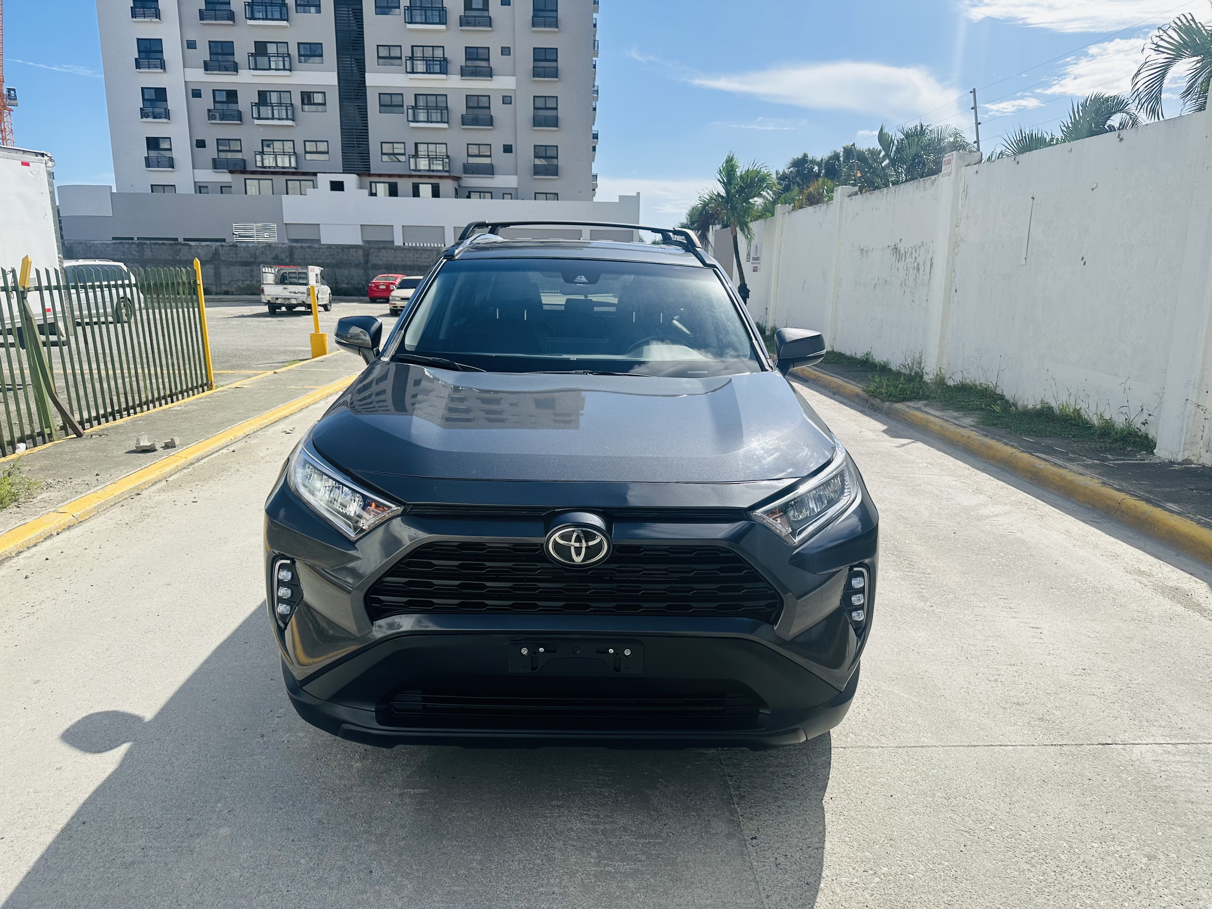 jeepetas y camionetas - TOYOTA RAV4 2019 XLE PREMIUM 5