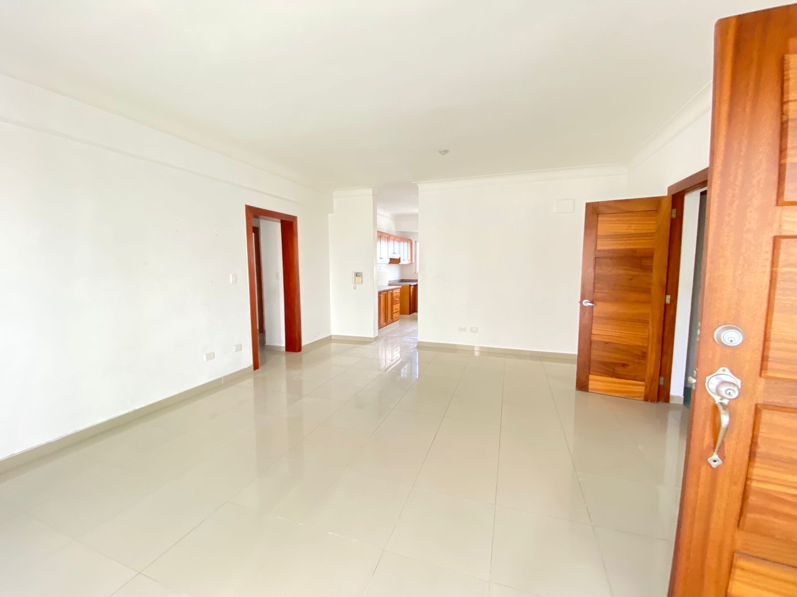 apartamentos - venta de apartamento 6to piso de 134mts Evaristo morales Distrito Nacional  3