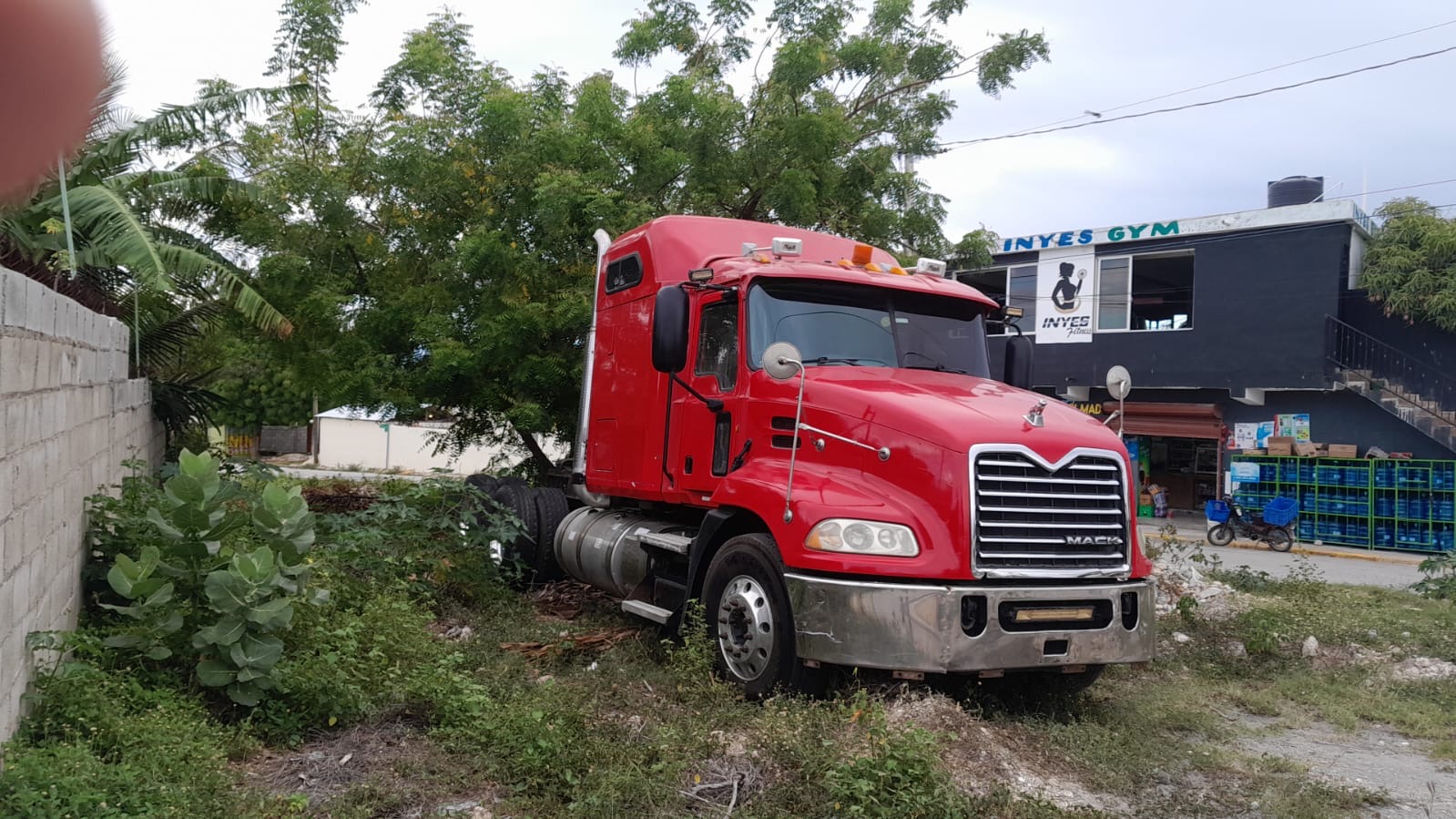 camiones y vehiculos pesados - Mack visión 2013 2