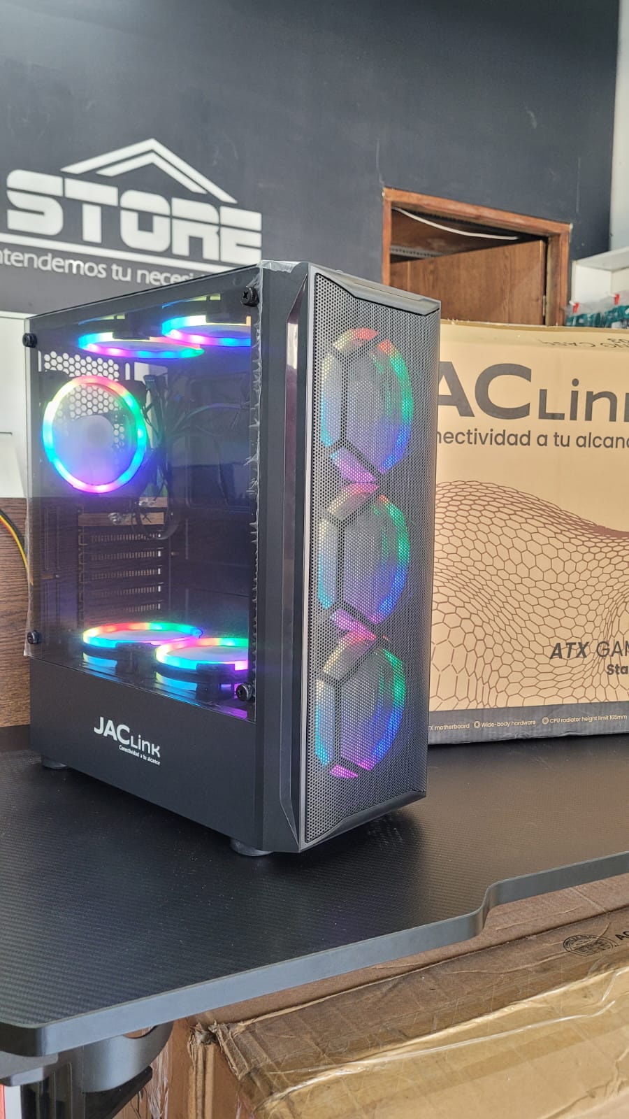 computadoras y laptops - CASE GAMING ATX JACLINK INCLUYE 8 VENTILADORES RGB