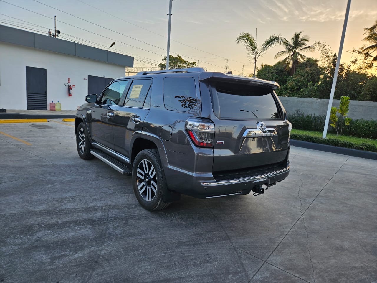 jeepetas y camionetas - Toyota 4 Runner Limited  2