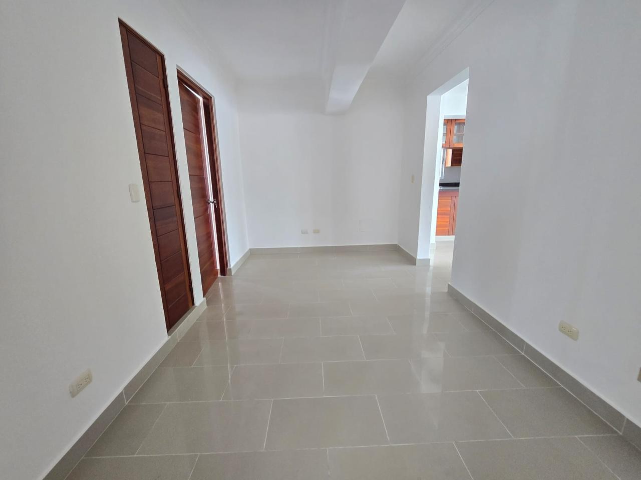 apartamentos - Apartamento en Alquiler
URBANIZACIÓN REAL
USD 1,500.00 (Mantenimiento incluido)
 4