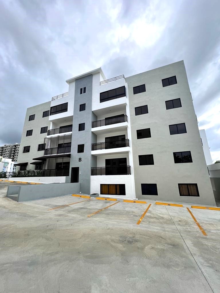 apartamentos - Apartamento en alquiler en la Jacobo Majluta

Precio mensual: RD$22,000 