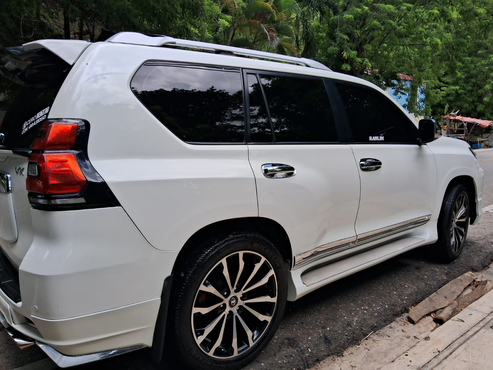 jeepetas y camionetas - Toyota land cruicer prado vx 2013 2