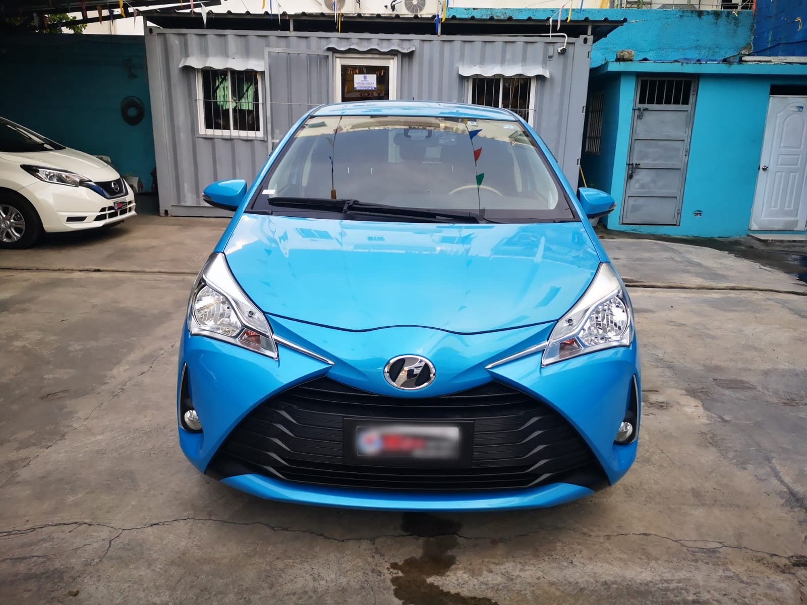 carros - OFERTA Toyota Vitz 2018 el FULL y en color especial