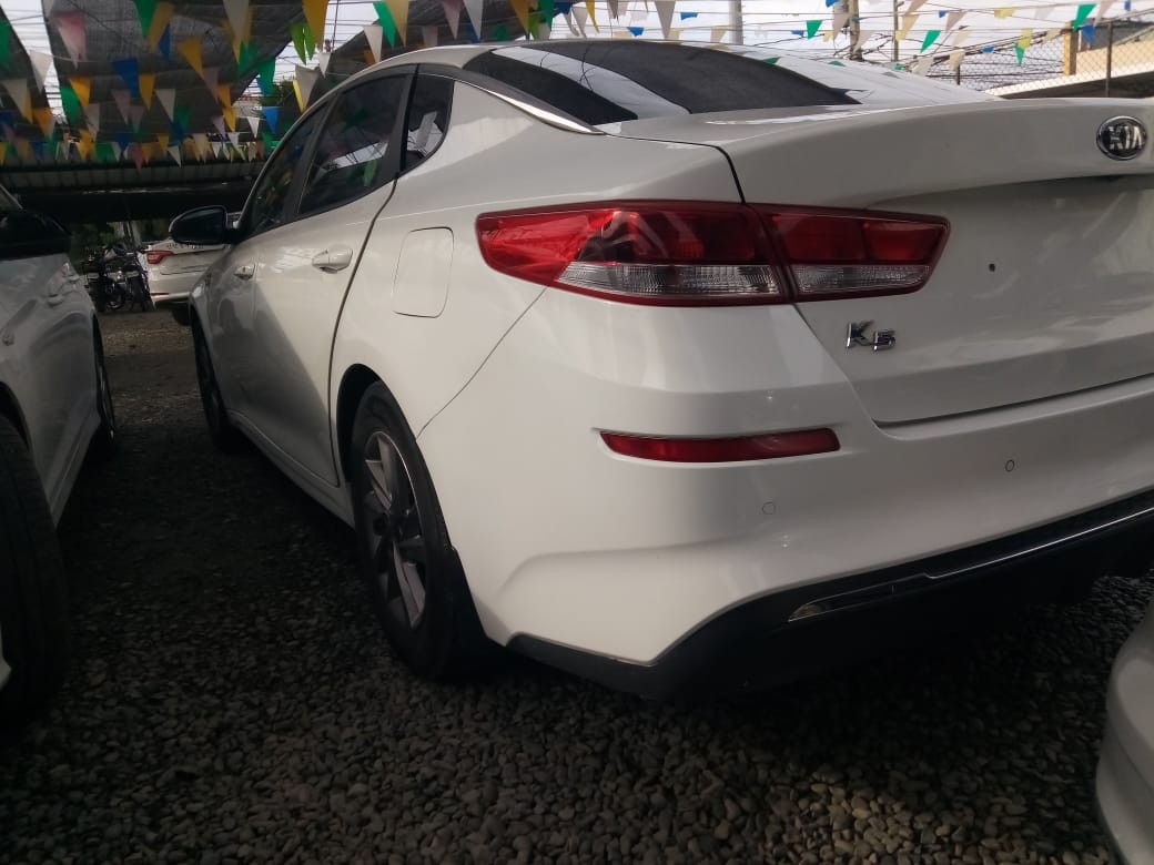 carros - KIA K5 2019 BLANCODESDE: RD$ 800,000.00 5