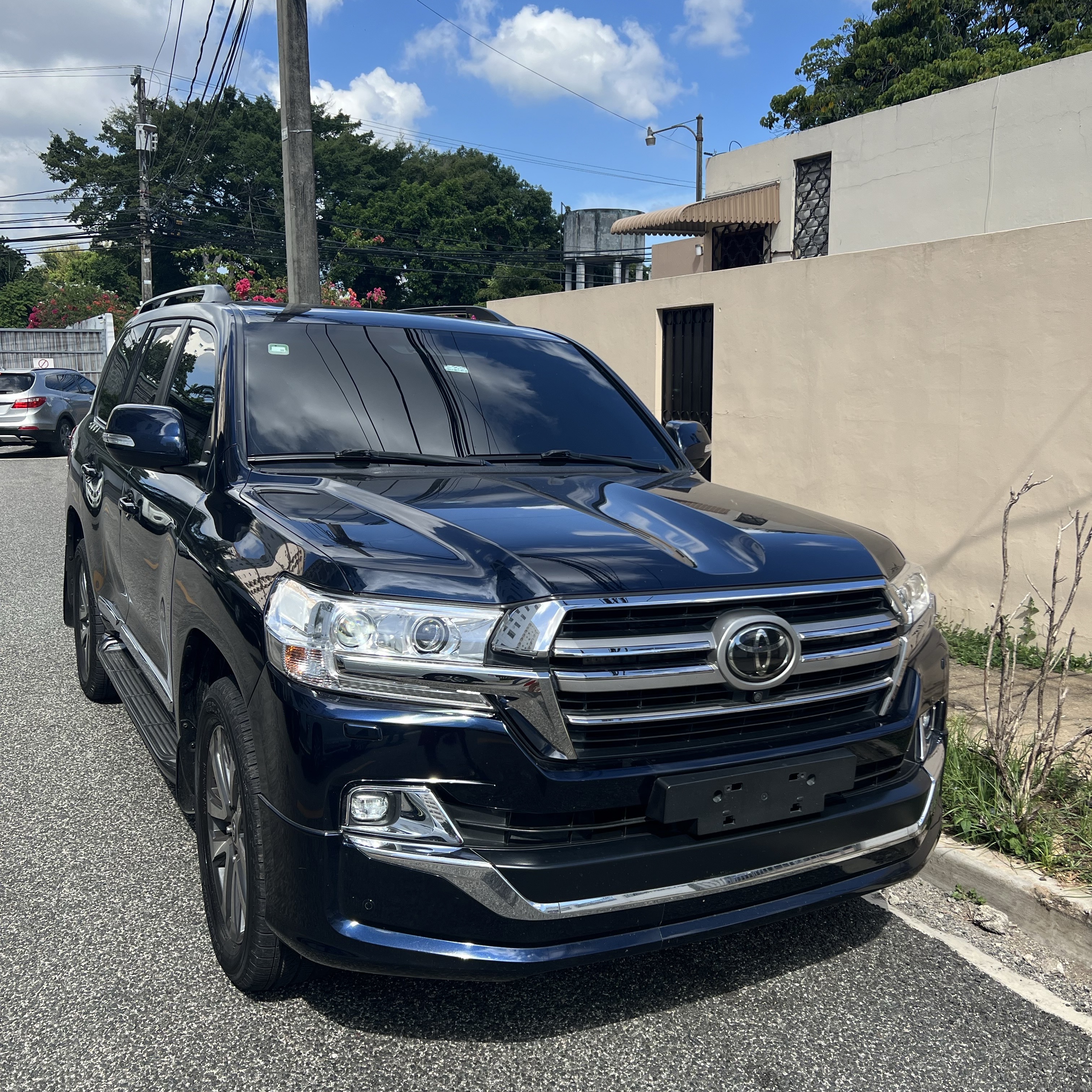 jeepetas y camionetas - Se vende Toyota Land Cruiser 300 VX-R año 2020, excelentes condiciones