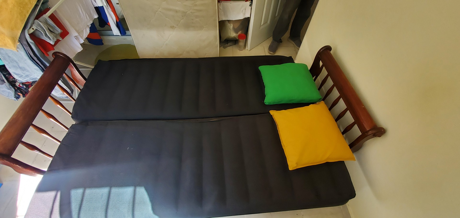 muebles y colchones - Vendo sofá cama por motivos de viaje 