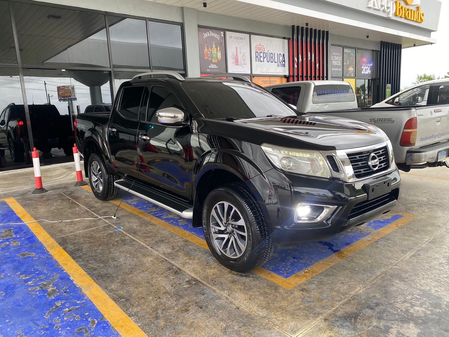 carros - Nissan Frontier np300 6