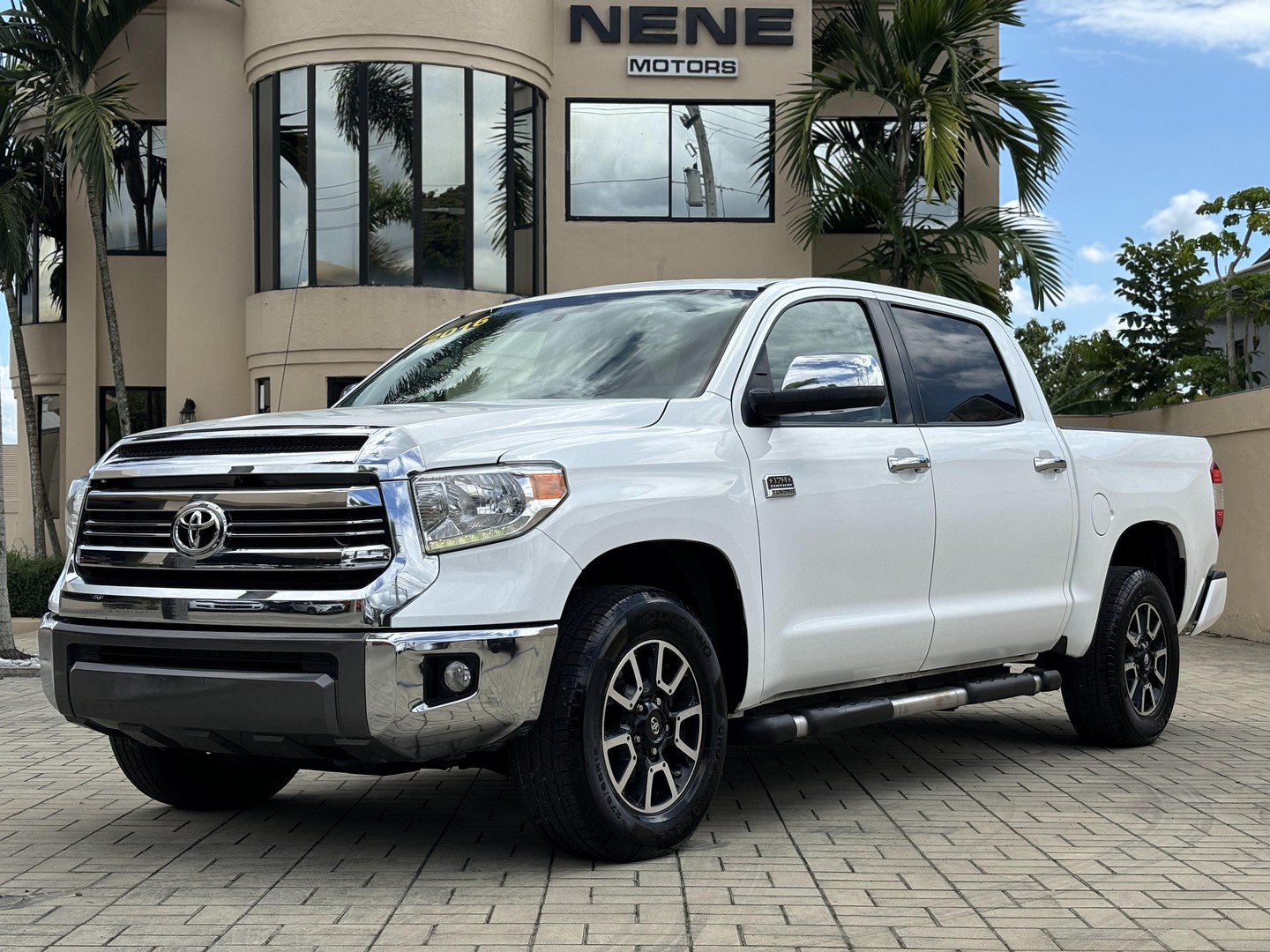 jeepetas y camionetas - Toyota Tundra Edicion 1794 4x4 año 2016.