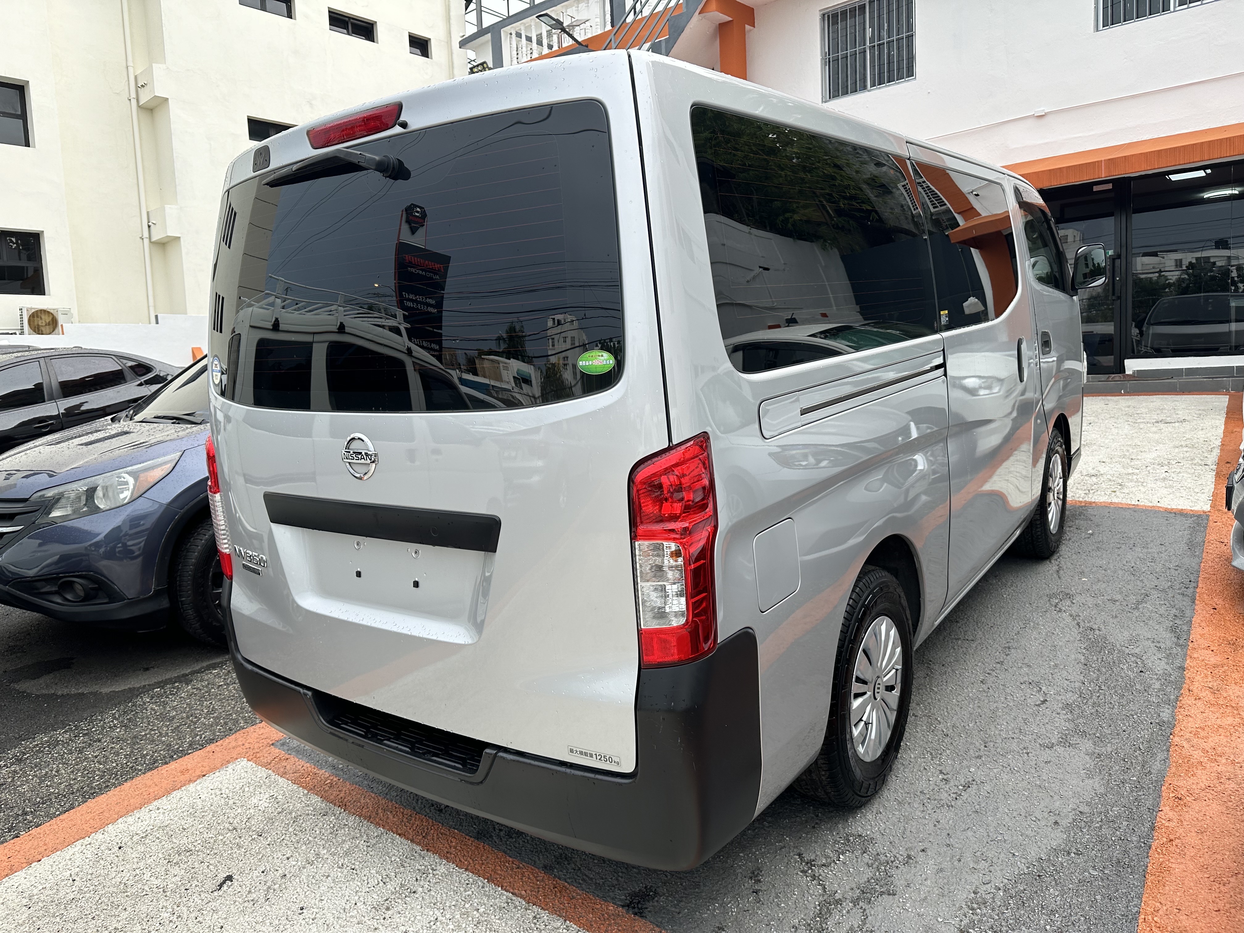 jeepetas y camionetas - Nissan NV350 2019 3