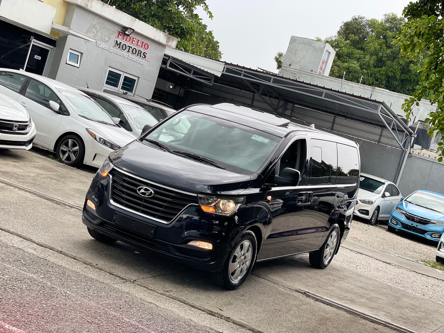 jeepetas y camionetas - 2019 Hyundai Grand Starex VGT PANORÁMICA 