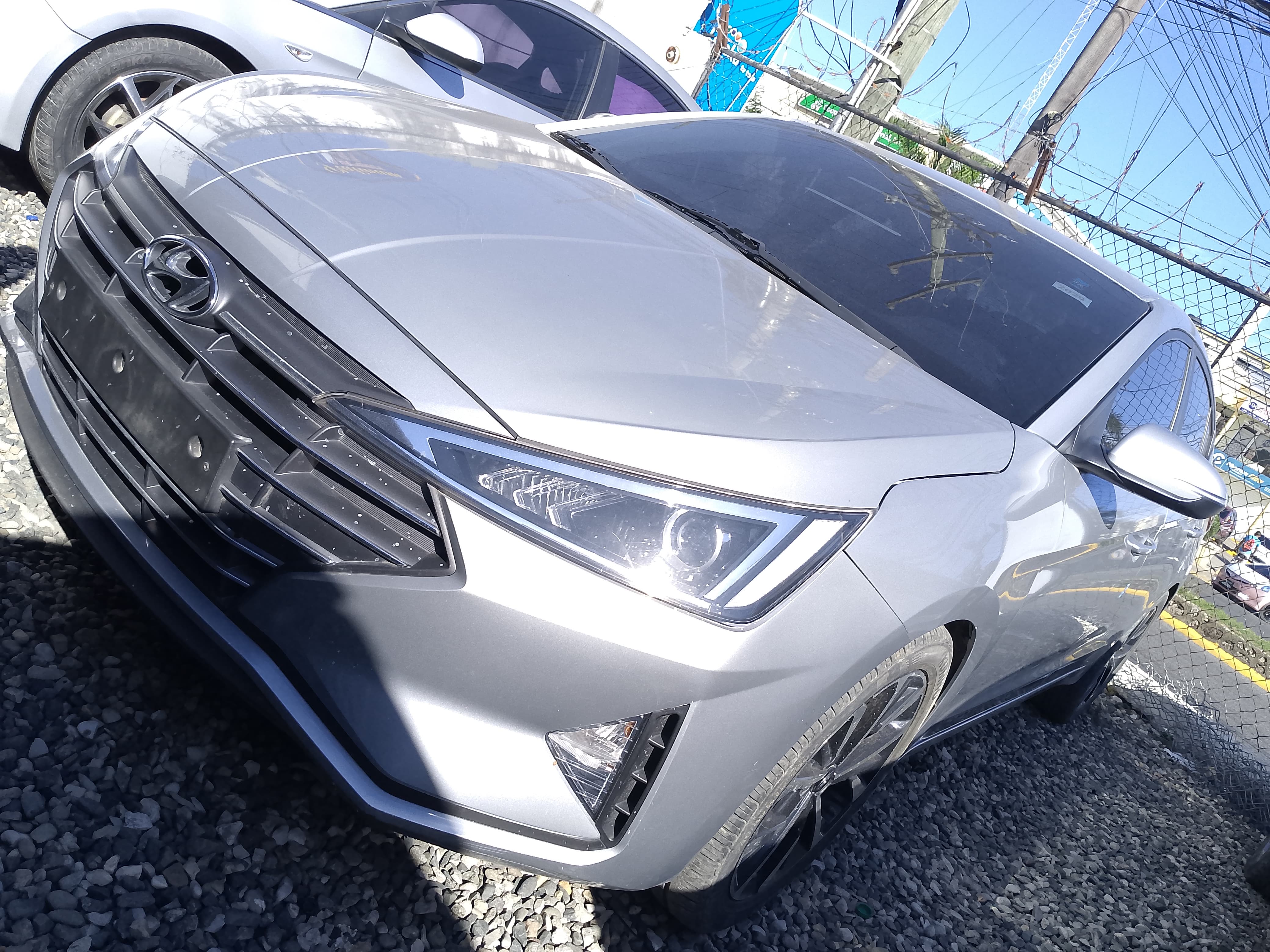 carros - HYUNDAI AVANTE 2020 GRIS DESDE: RD$800,100.00