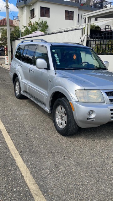 jeepetas y camionetas - Mitsubishi montero 2003 2