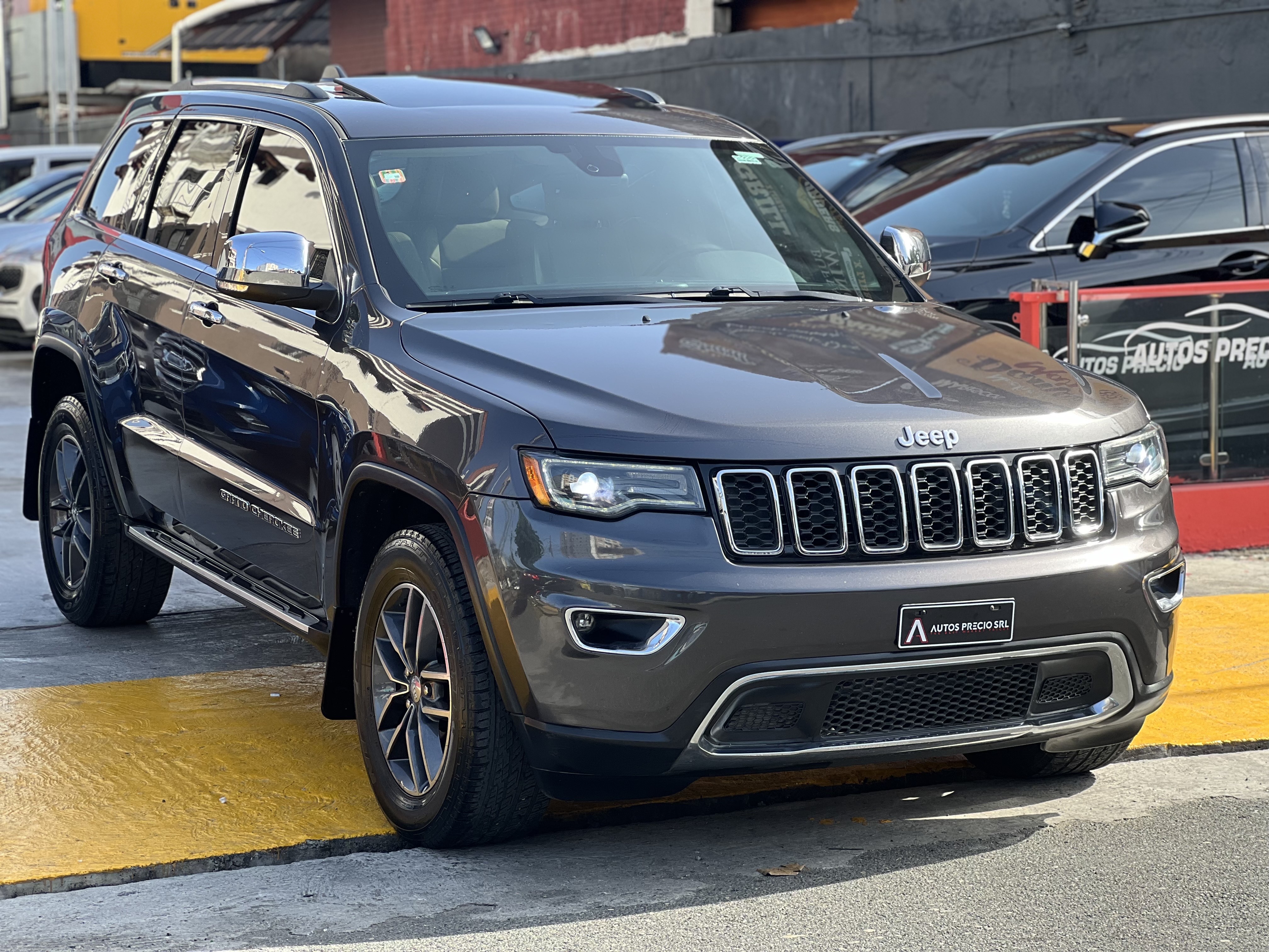 jeepetas y camionetas - Jeep Grand Cherokee Límite 2017 2