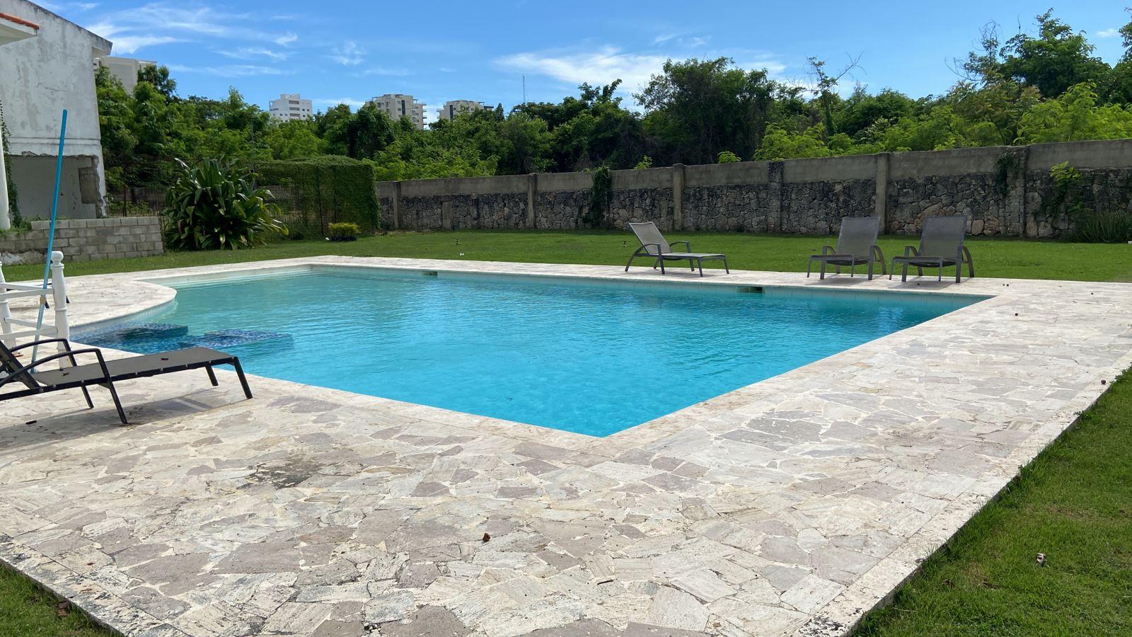 casas vacacionales y villas - vendo un hermosa villa en juan dolio  8