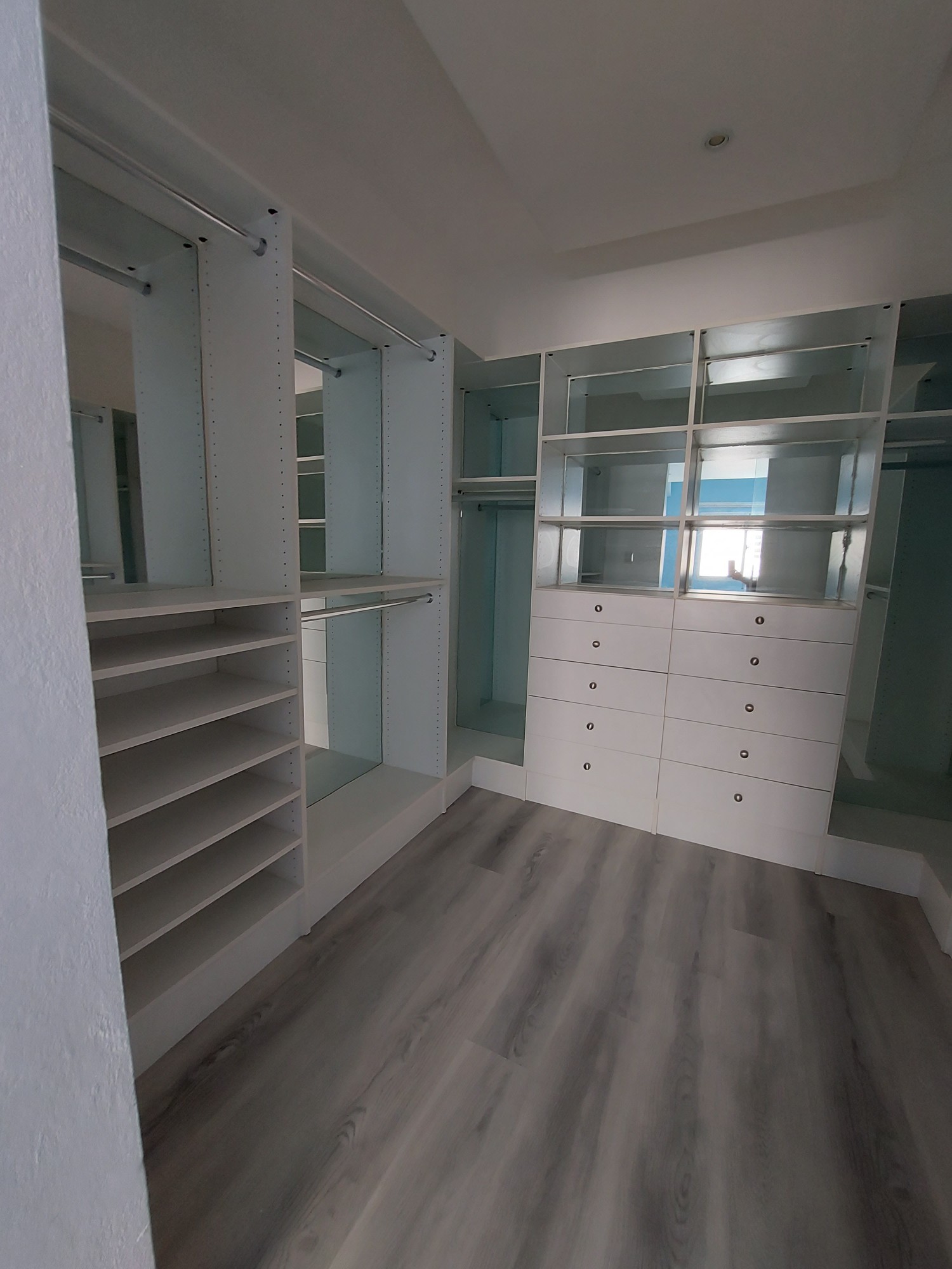 apartamentos - Ph Mirador  Sur con línea  blanca Algunos muebles según la necesidad del cliente 9