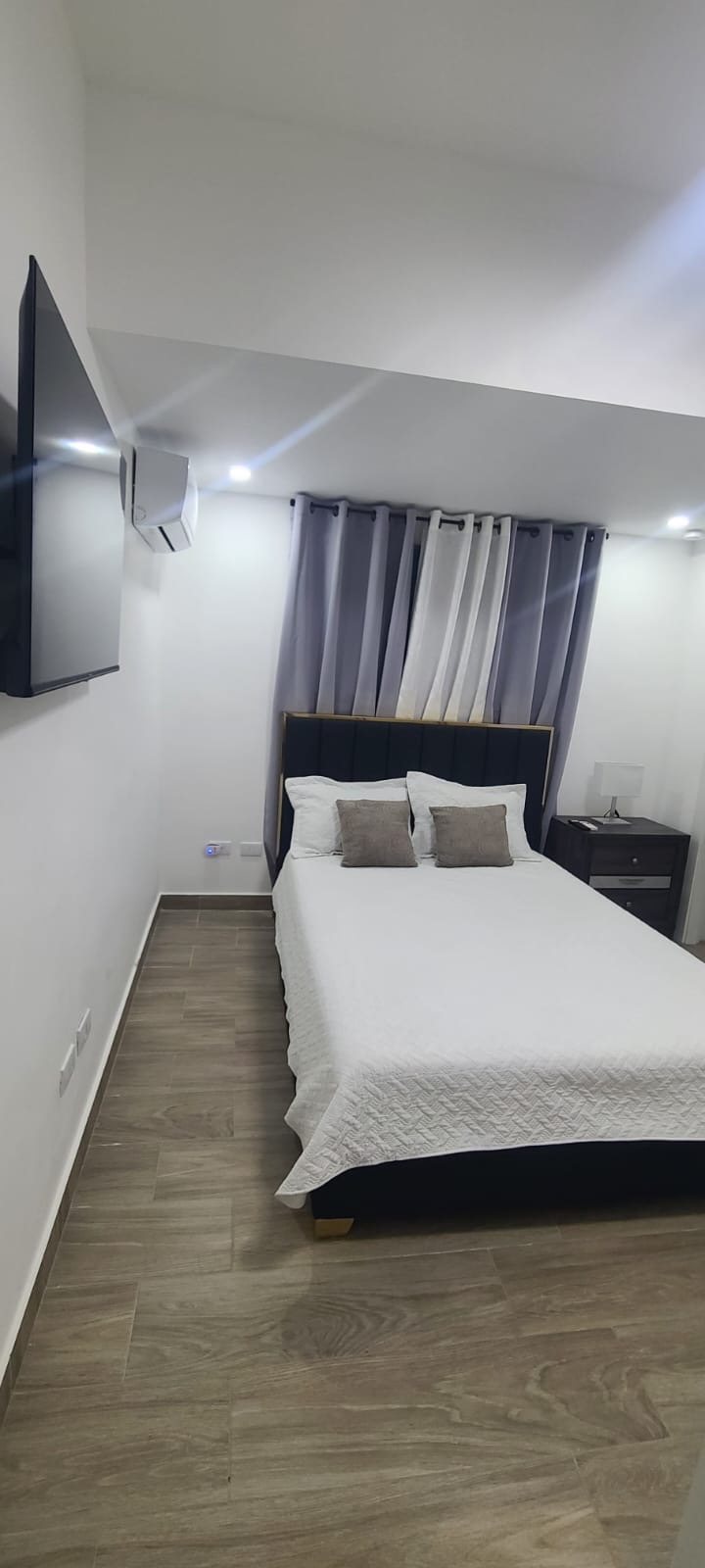 apartamentos - Se alquila apart de 2 Hab amueblado en Bella Vista 2