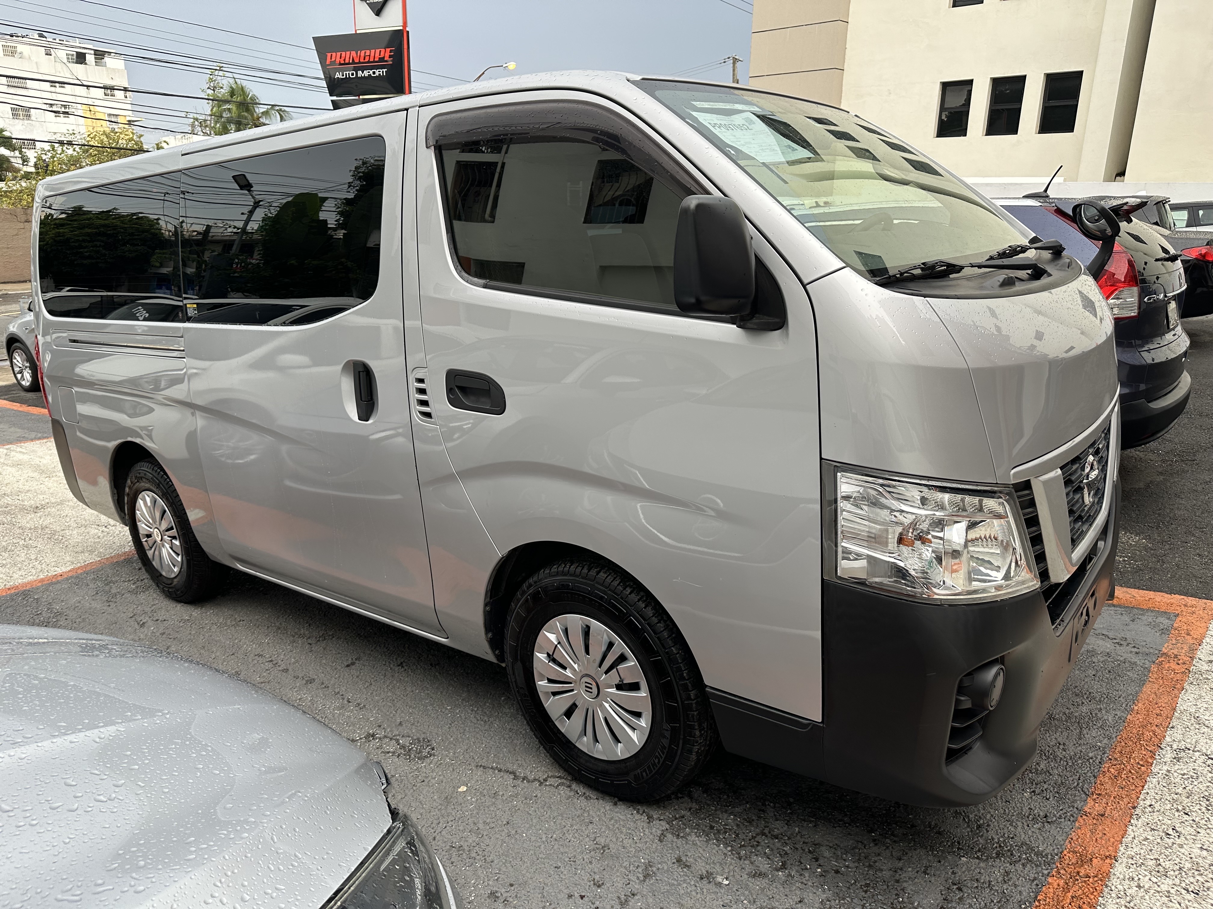 jeepetas y camionetas - Nissan NV350 2019 1