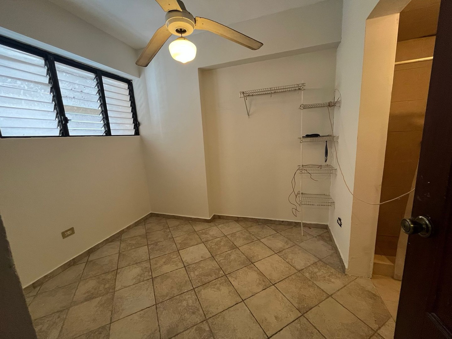 apartamentos - Serralles amplio balcon 3 habitaciones 3.5 baños 2 parqueos  4